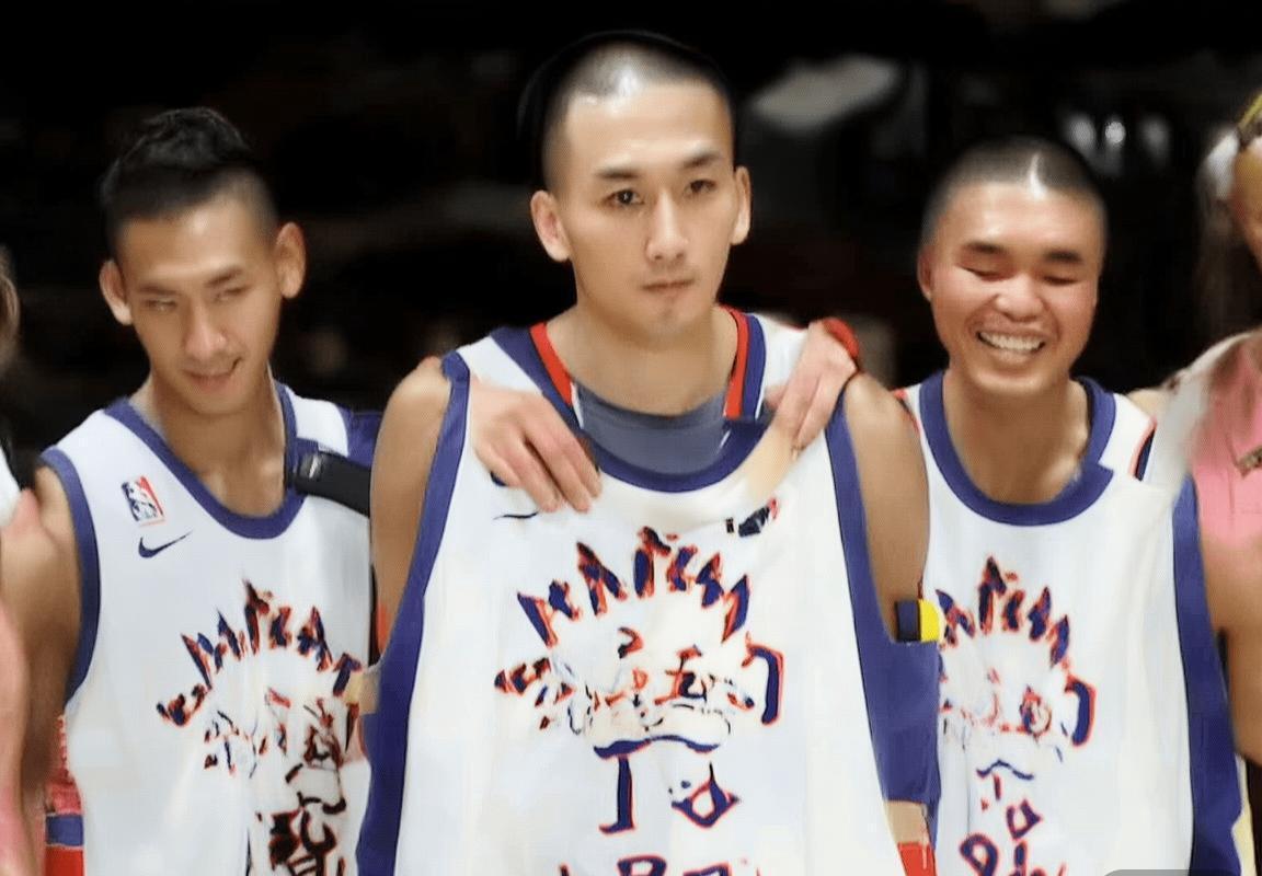 2017NBA勇士快船巅峰对决：球星闪耀，战术对决精彩回顾(图4)