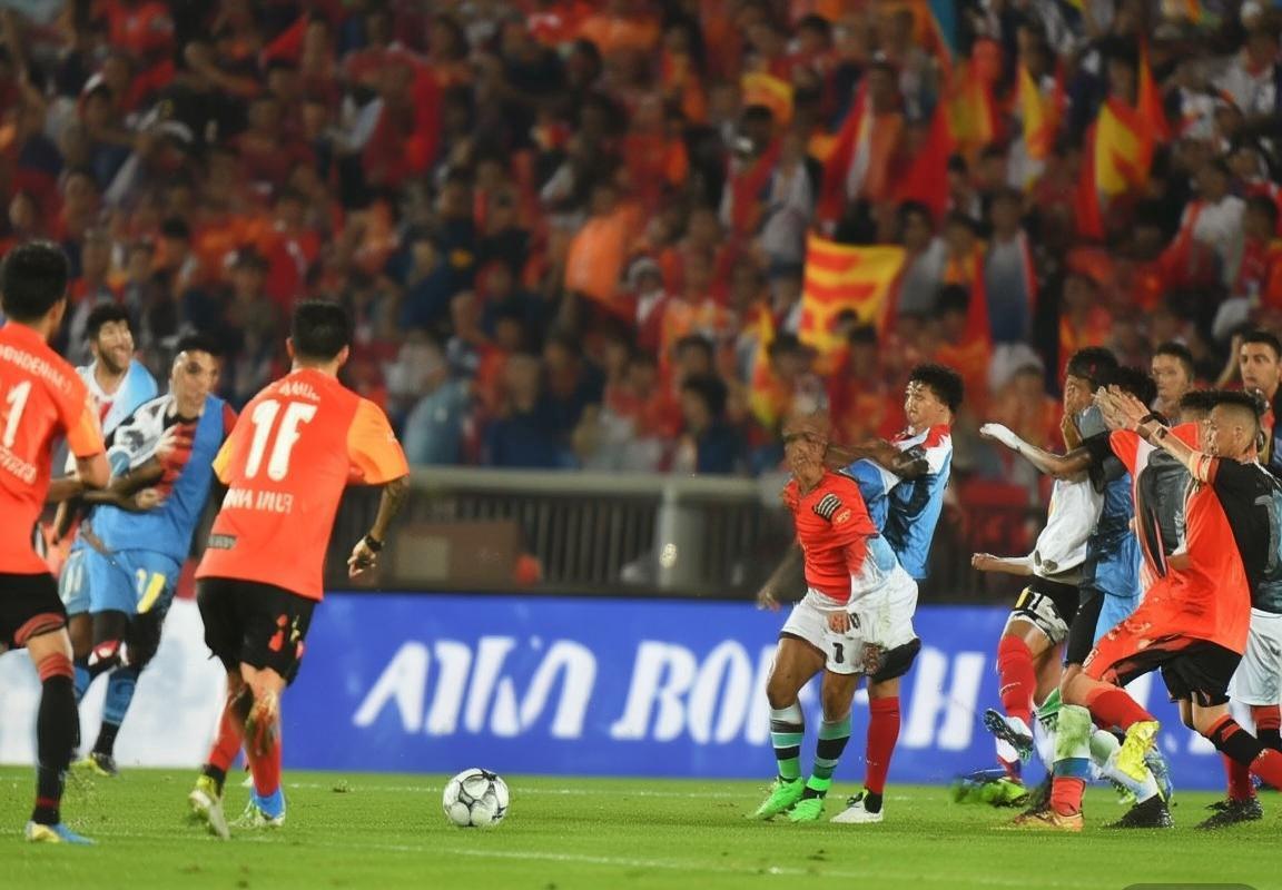 2019亚冠焦点战：山东鲁能与河内足球队激战解析(图4)