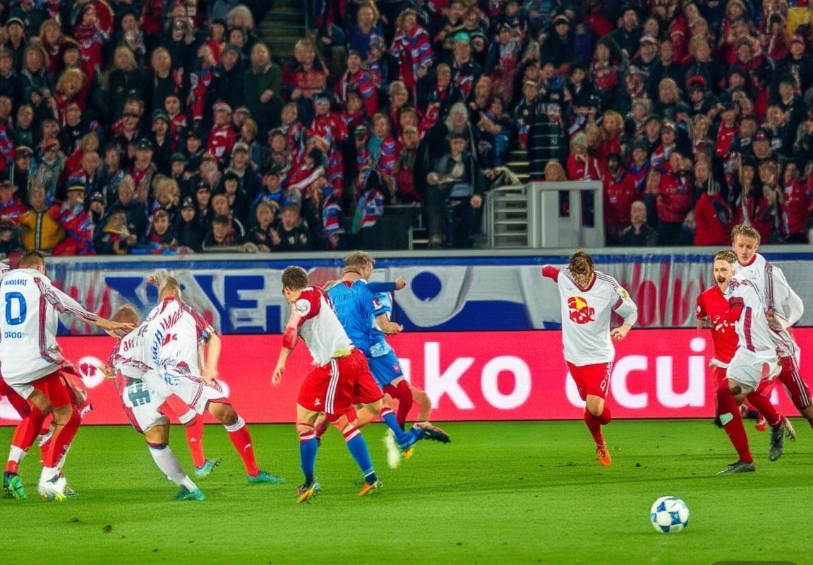 拜仁慕尼黑VS萨尔茨堡：欧洲足球巅峰对决精彩回顾(图1)